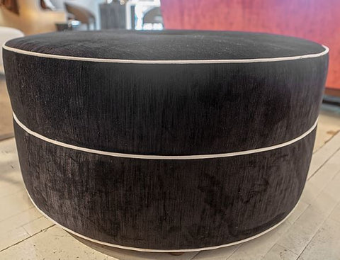 Lea Ottoman - James by Jimmy Delaurentis